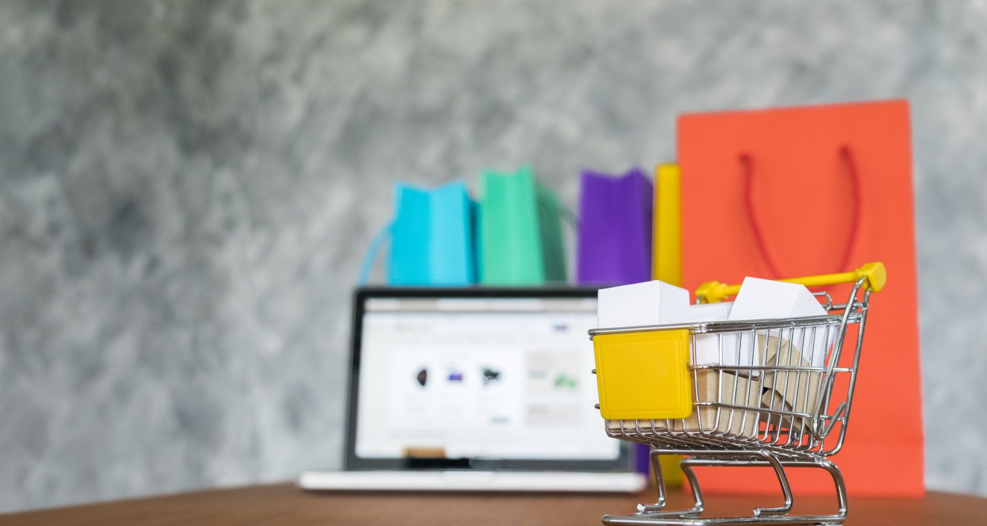 Marketplace - Carrionho de compras virtual cheio.